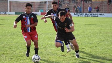Círculo Italiano le ganó a Cimac y quedó al borde de la clasificación. (Foto: Mayra Díaz)