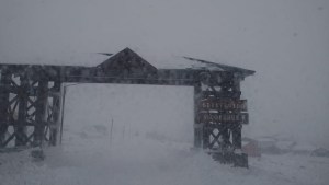 Asisten a turistas de Nueva Zelanda y Australia en Caviahue &#8211; Copahue: «Los atrapó el temporal»