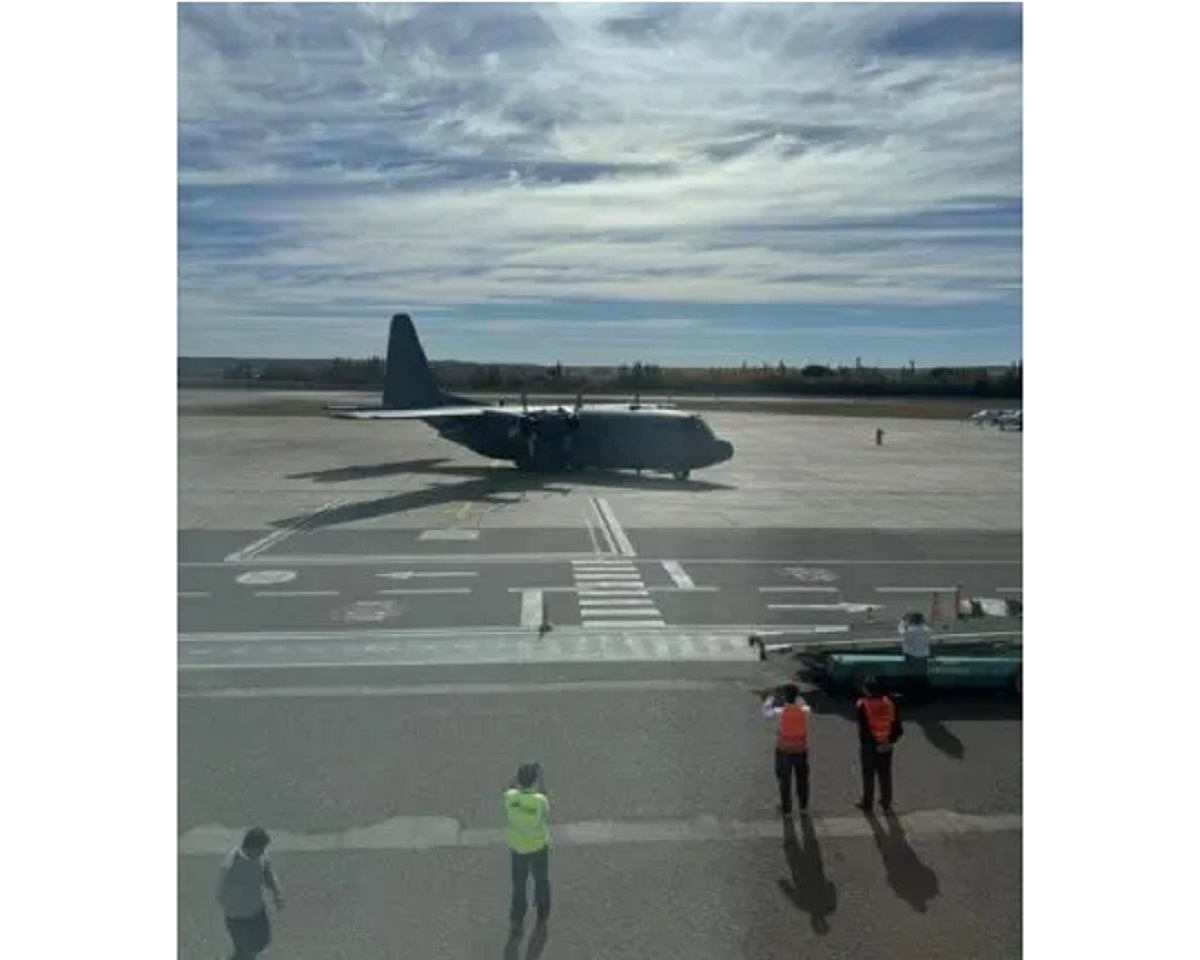 Un avión Hércules y camiones con dinero despertaron curiosidad en aeropuerto de Neuquén 