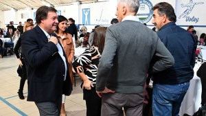 Weretilneck reunió a la totalidad de sus funcionarios y legisladores