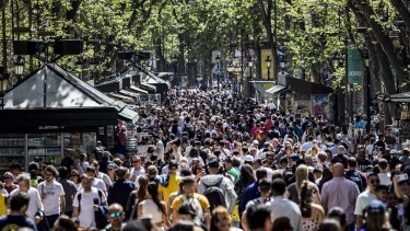 «Apestando a turista»: al igual que en Venecia, crece en España el rechazo al turismo masivo