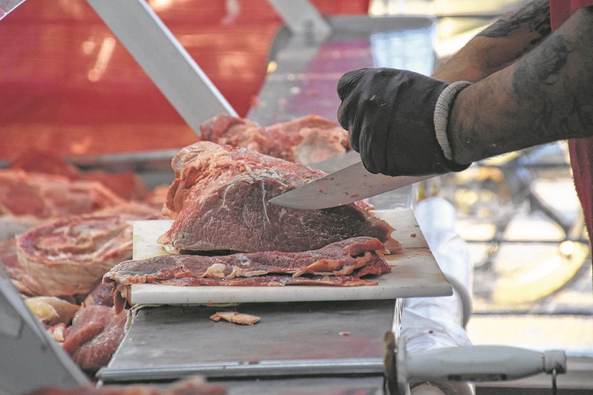 En las redes sociales detectaron que ofrecen carne de manera clandestina. Foto: archivo