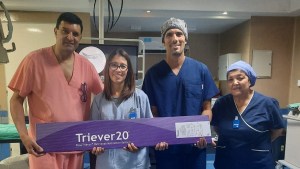 Inédito procedimiento salvó la vida a un paciente en Viedma: la lucha de su familia por lograrlo