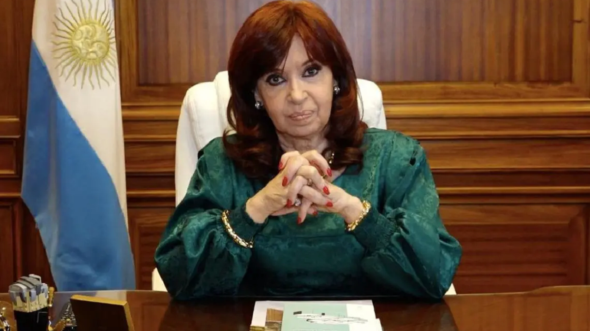 Cristina Kirchner criticó duramente la Ley de Bases y apuntó contra el actual presidente. 