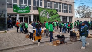 Paro en Senasa por 72 horas: con alta adhesión en Río Negro, ATE movilizó en Roca