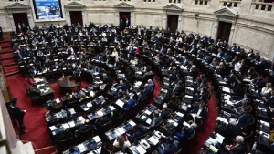 Ley Bases en Diputados, en vivo: Francos y Karina Milei negociaron en el recinto el resistido «artículo 3»
