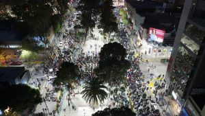 Desde el cielo, así se vio la multitudinaria marcha universitaria en las calles de Neuquén