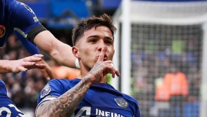 Enzo Fernández respondió a las críticas sobre su rendimiento: «Estoy intentando volver a mi versión»