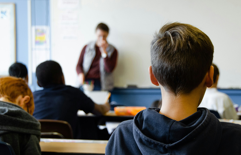 Casi uno de cada cinco estudiantes en Estados Unidos y Europa dicen que han experimentado acoso escolar. Foto: Taylor Flowe, Unsplash