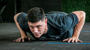 Un representante de La Libertad Avanza firmó el proyecto para duplicar los sueldos de los senadores.