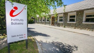 El instituto Balseiro convoca a estudiantes de todo el país para sus becas de verano en Bariloche