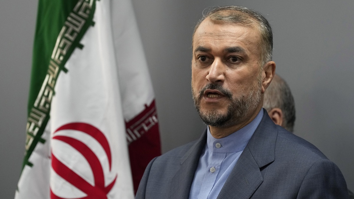 El ministro de Exteriores de Irán, Hosein Amir Abdolahian, descartó nuevos ataques contra Israel pero advirtió sobre proteger los intereses legítimos de su país.