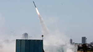 Israel atacó una base de militar de Irán y se intensifica el conflicto