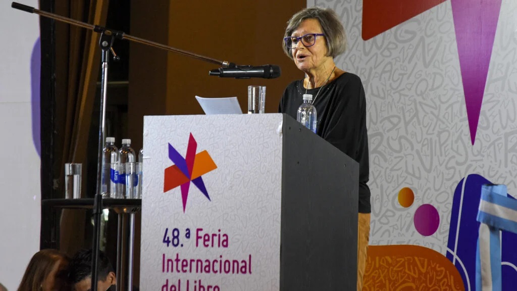 Liliana Heker fue ovacionada durante la inauguración de la Feria del Libro en Buenos Aires. Foto: gentileza