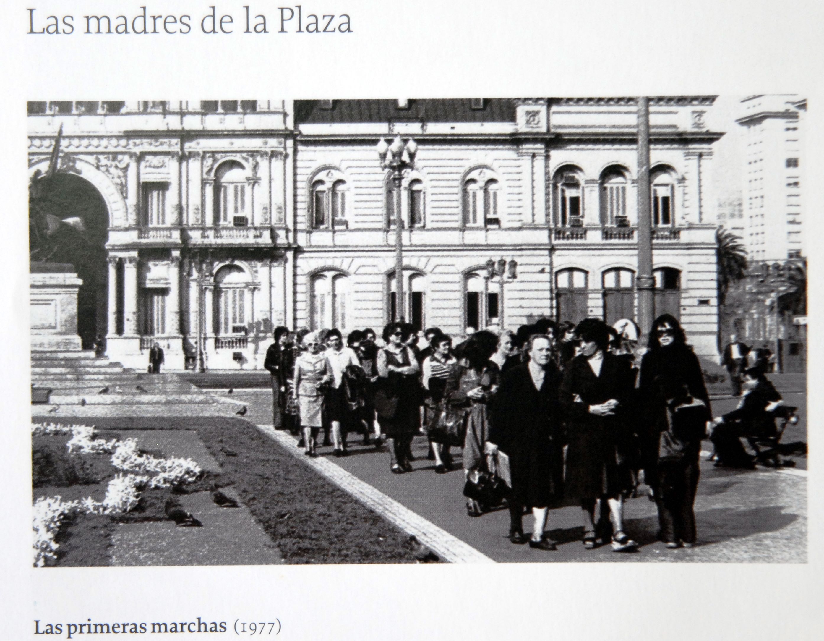 Reclamaban frente a Casa Rosada. Les dijeron que si se quedaban quietas iban presas. Ese fue el origen del coraje. (FOTO: Archivo)