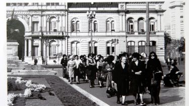 Reclamaban frente a Casa Rosada. Les dijeron que si se quedaban quietas iban presas. Ese fue el origen del coraje. (FOTO: Archivo)