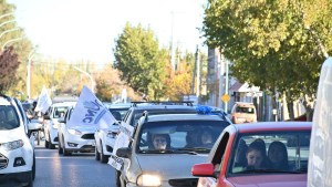 Marcha universitaria nacional en Neuquén y Río Negro, en vivo: arrancó la movilización en Roca y marchan desde Cipolletti a Neuquén