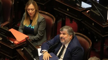 El senador kichnerista Mayans es el impulsor del proyecto. 