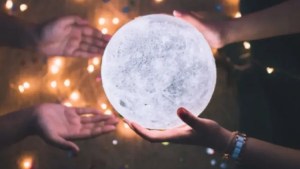 Signo por signo, cómo afecta la Luna Llena en Escorpio y hasta cuándo influirá en el zodíaco