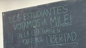 Javier Milei denunció «adoctrinamiento y persecución» en la UBA: «son enemigos de las ideas de la libertad»