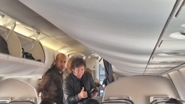 Javier Milei no viajará más en vuelos comerciales. 

