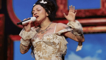 Mon Laferte paró su show en Buenos Aires por la invasión de mosquitos: "Es la primera vez que me pasa” (Foto: gentileza Teleshow)