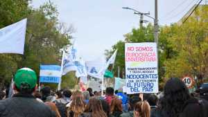 Estudiantes realizan en Neuquén un Festival en defensa de la universidad pública