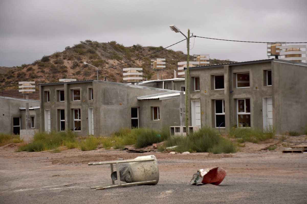 Entre las obras paralizadas hay planes de vivienda que financiaba Nación. Foto: Matías Subat.