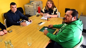 Paritarias en Río Negro: el gobierno mantiene el esquema de sumas fijas