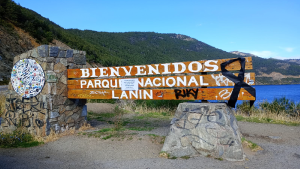 Volcán Lanín y medidas de fuerza en el parque nacional: los servicios afectados en San Martín de los Andes
