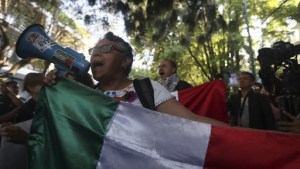 Policía ecuatoriana irrumpe en embajada de México y desata indignación: ¿Por qué es tan preocupante?