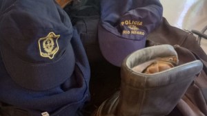 Secuestraron armas de fuego y prendas policiales en una vivienda de Las Grutas