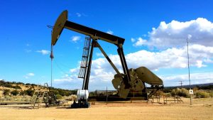Los precios del petróleo suben en medio de tensiones geopolíticas