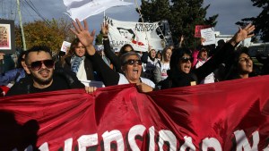 En 25 fotos, la marcha universitaria en Neuquén y Río Negro: masivo reclamo por la educación pública