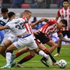 Imagen de Estudiantes y Vélez igualan 1-1 en la final de la Copa de la Liga