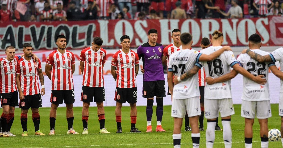 el minuto de silencio en la final de Vélez-Estudiantes thumbnail