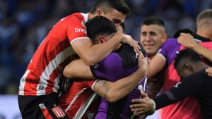 Estudiantes es el nuevo campeón de la Copa de la Liga: le ganó por penales a Vélez