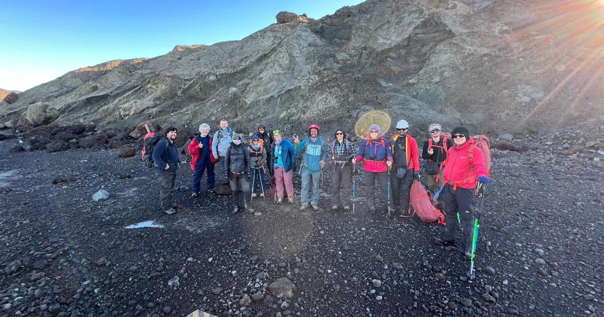 Un paleontólogo de Bariloche lideró una expedición en la Antártida thumbnail