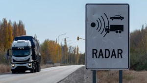 Nuevo radar sobre la Ruta 237, en el ingreso a Picún Leufú: funciona con fotomultas