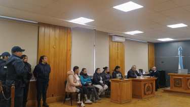 La audiencia de formulación de cargos contra cuatro mujeres y un varón se hizo este jueves en Bariloche. (foto gentileza Poder Judicial)