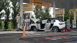 Video | Las imágenes inéditas del choque de Tiago Palacios contra una estación de servicio