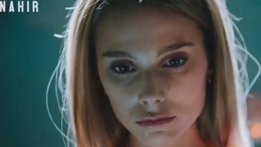 Valentina Zenere como Nahir