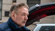 Imagen de Juez denegó petición de Alec Baldwin de retirar la acusación por disparo en el rodaje de ‘Rust’