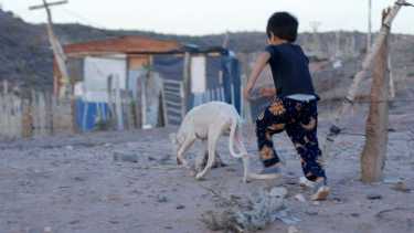 El relevamiento que hizo la propia subsecretaría indicó que el 17% de las personas que asisten al basural actualmente tienen menos de 18 años. Foto Cecilia Maletti.