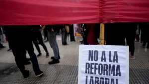 Reforma Laboral: «Es totalmente regresiva y quita derechos», analizó una abogada de Neuquén