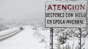 Alerta por nieve y viento de hasta 100 km/h en Neuquén y Río Negro, este viernes y sábado