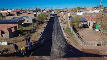 El pavimento se hizo en la zona de los loteos más rercientes (Foto: gentileza)