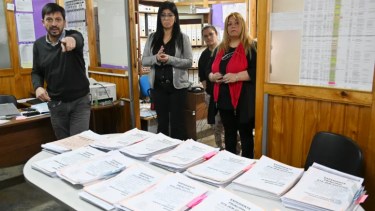 María Ortega (primera a la derecha) renunció a su cargo en la Junta Electoral y el Concejo debe definir su reemplazo. (foto archivo)
