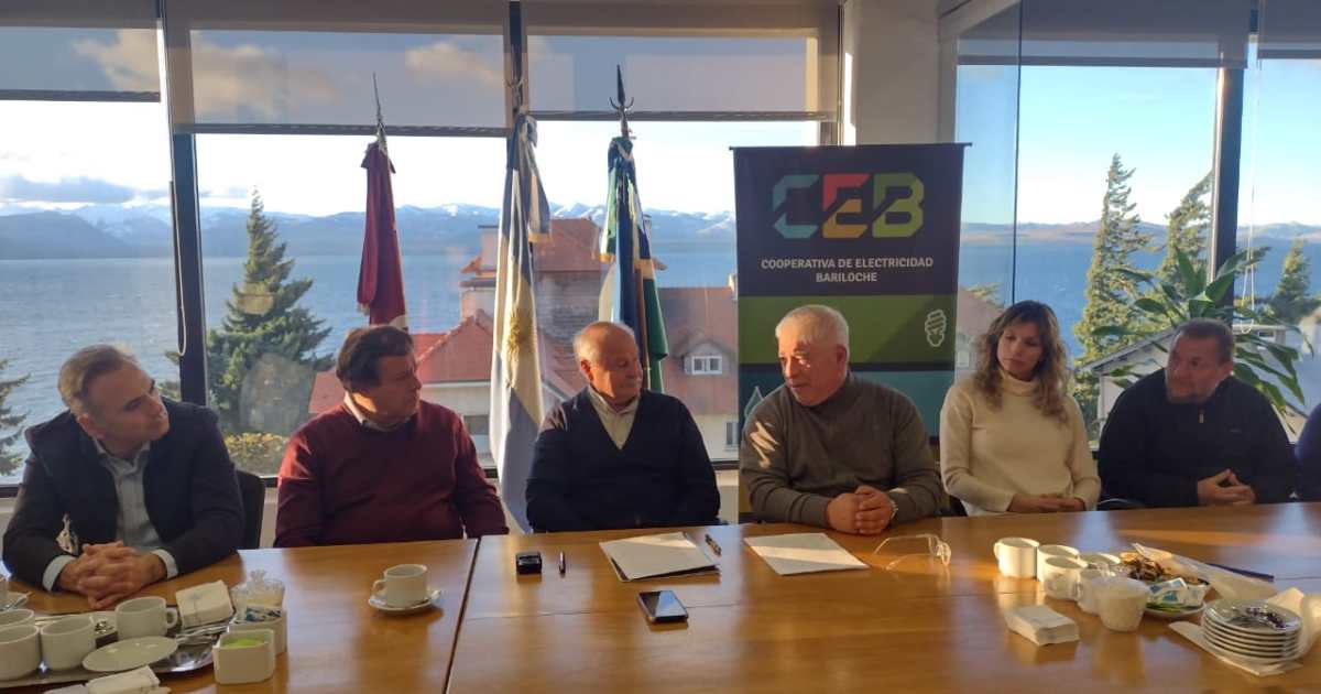 Weretilneck hizo una alianza con la CEB para que Canal 10 llegue a Bariloche thumbnail