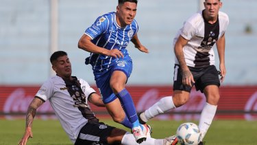 Pino marcó el primero de Godoy Cruz en la goleada contra El Porvenir.